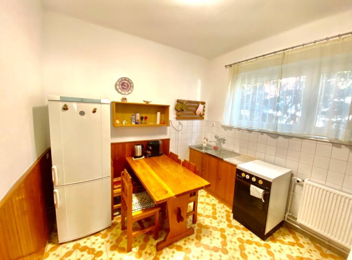 Roselio Garden Apartment Heviz Exterior photo